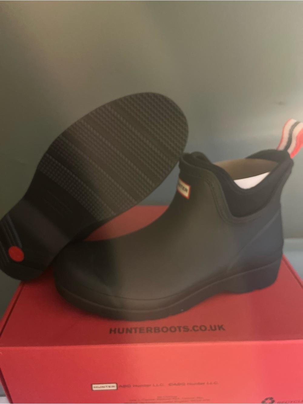 Hunter women’s Black Chelsea Rain Shoes